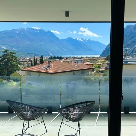 Visioni Lake View Boutique Rooms & Breakfast - Adults Friendly Riva del Garda Exterior foto