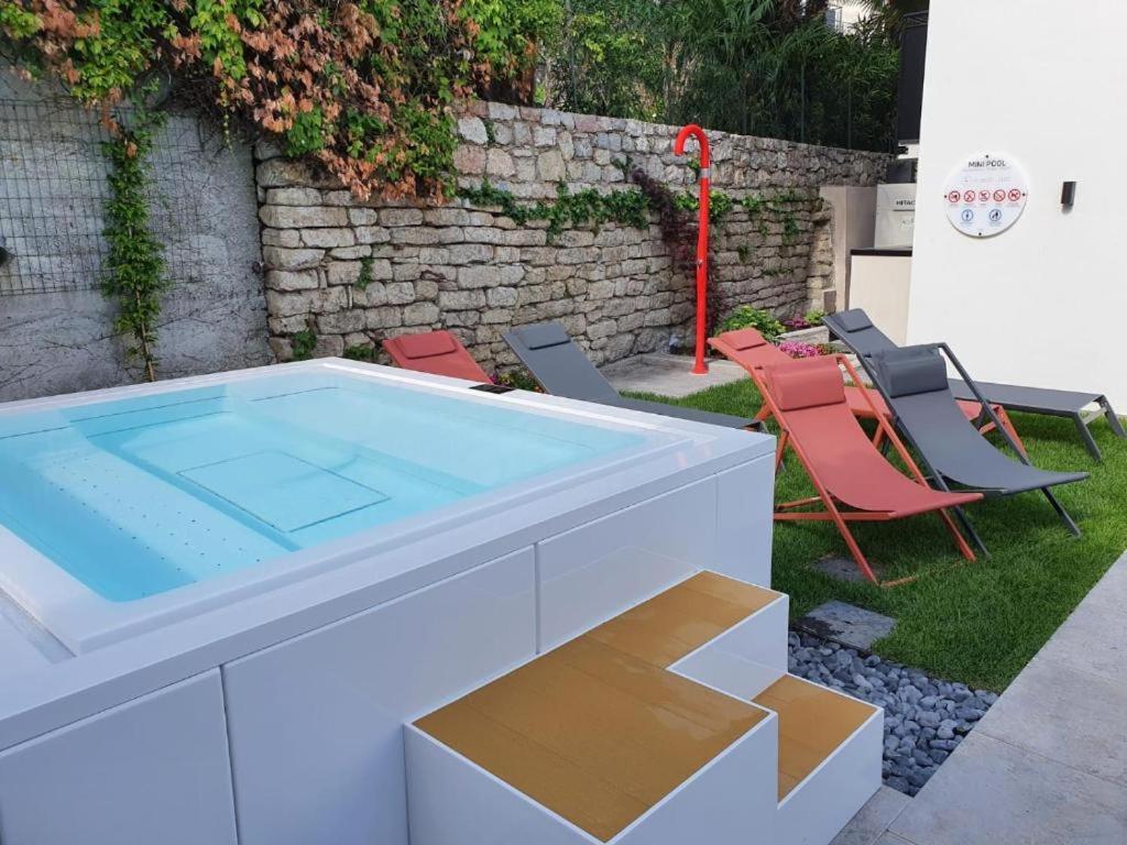 Visioni Lake View Boutique Rooms & Breakfast - Adults Friendly Riva del Garda Exterior foto