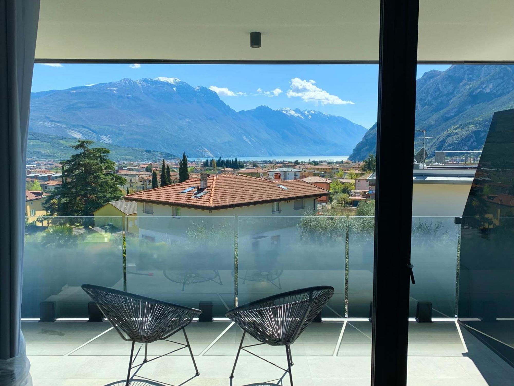 Visioni Lake View Boutique Rooms & Breakfast - Adults Friendly Riva del Garda Exterior foto